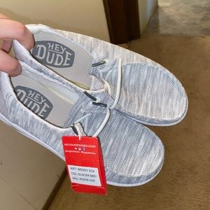 I am selling these women’s size 8 hey dudes